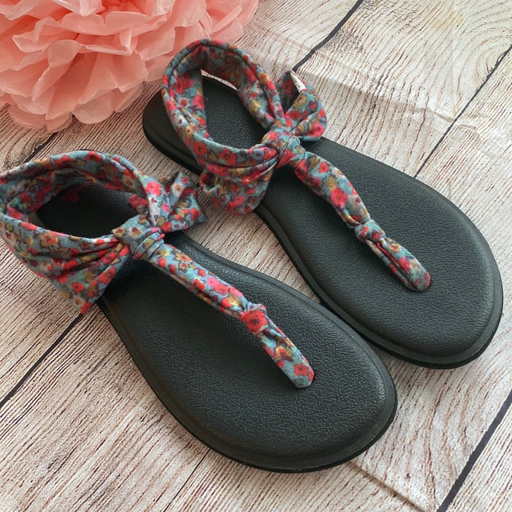 Sanuk Floral Yoga Padded Thong Sandals